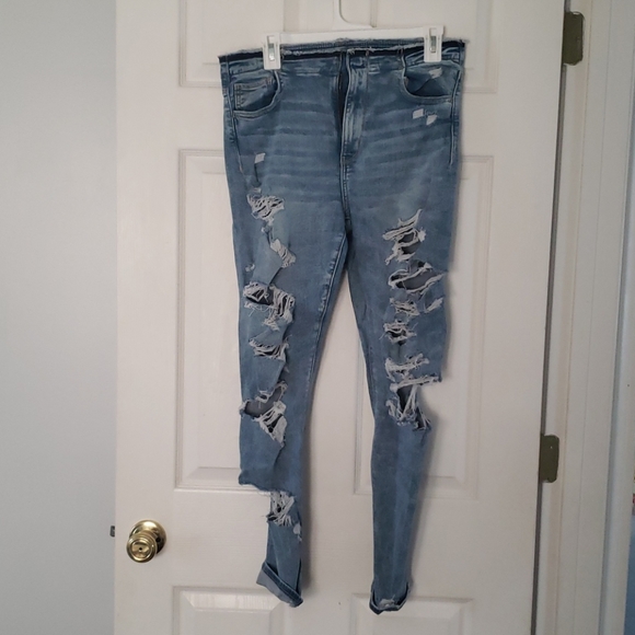American Eagle Distressed Jeans - Picture 1 of 6